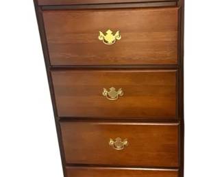 Traditional Cherry Finish 6Drawer Chest