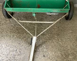 Pull-Behing L&G Spreader