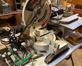 Mitre saw