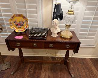 Drop leaf entry table with burled wood