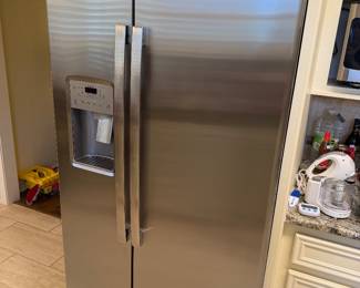 Stainless Steel side by side Refrigerator with ice and water