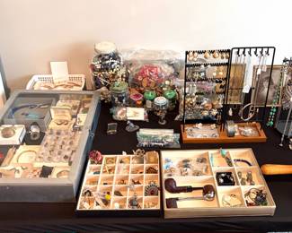 Collection of jewelry, including mystery grab bags 