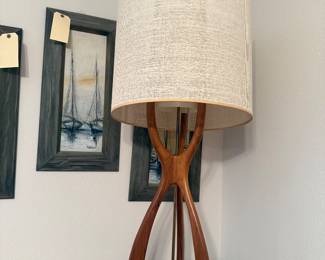 VH Woolums 40.u5" tall