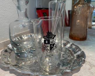 Decanters and pitchers 
