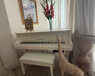 DH Baldwin Piano