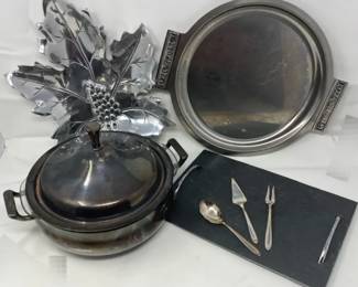 Hostess Silver Plated Serving Dish With Fire King Insert, Appetizer Utensils ,Silver Tone Trays