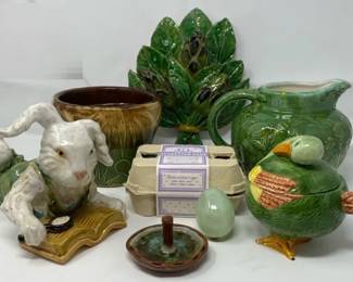 Spring Green Pottery, Alabaster Eggs And Ceramic Collection