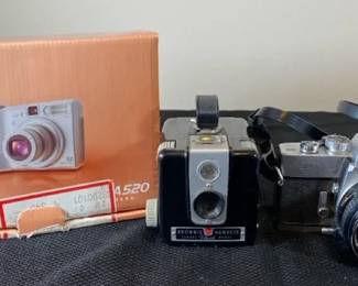 Vintage  Modern Cameras  35 mm Minolta SRT102  Kodak Brownie Canon PowerShot A520 Digital Camera