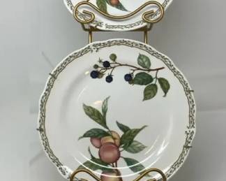 Noritake Primachina Royal Orchard Plates And Gold Tone Wall Hanger