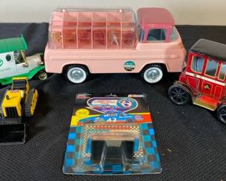 Nylint Toy Kennel Truck With 10 Dogs  Tonka Bulldozer And Other Toy Cars
