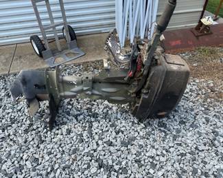 Outboard boat motor