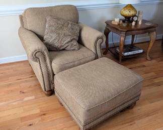 Arm Chair with Ottoman