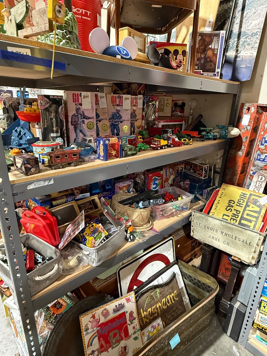 VINTAGE WAREHOUSE SALE SALE SALE in Seattle, WA starts on 7/4/2026
