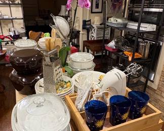 Assorted Cookware, Bakeware, and Kitchenware Collection second image