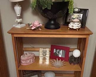 Vintage 3-Tier Wooden Bookcase with Decorative Items