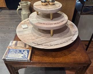Three-Tiered Wooden Display Stand with Inspirational Quotes and Brass Salt and Pepper Shakers