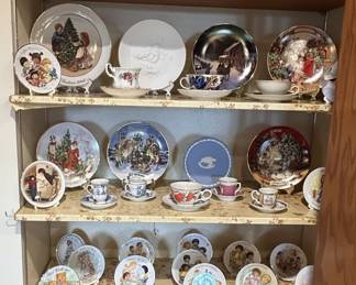 Collection of Decorative Collector's Plates and Teacups, including Franklin Mint and Avon