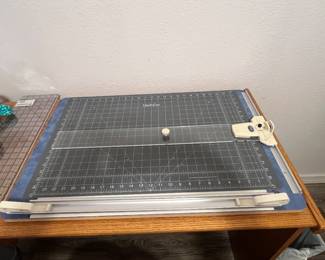CUTTING MAT