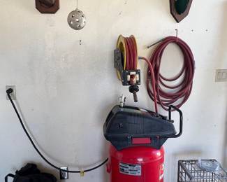AIR COMPRESSOR