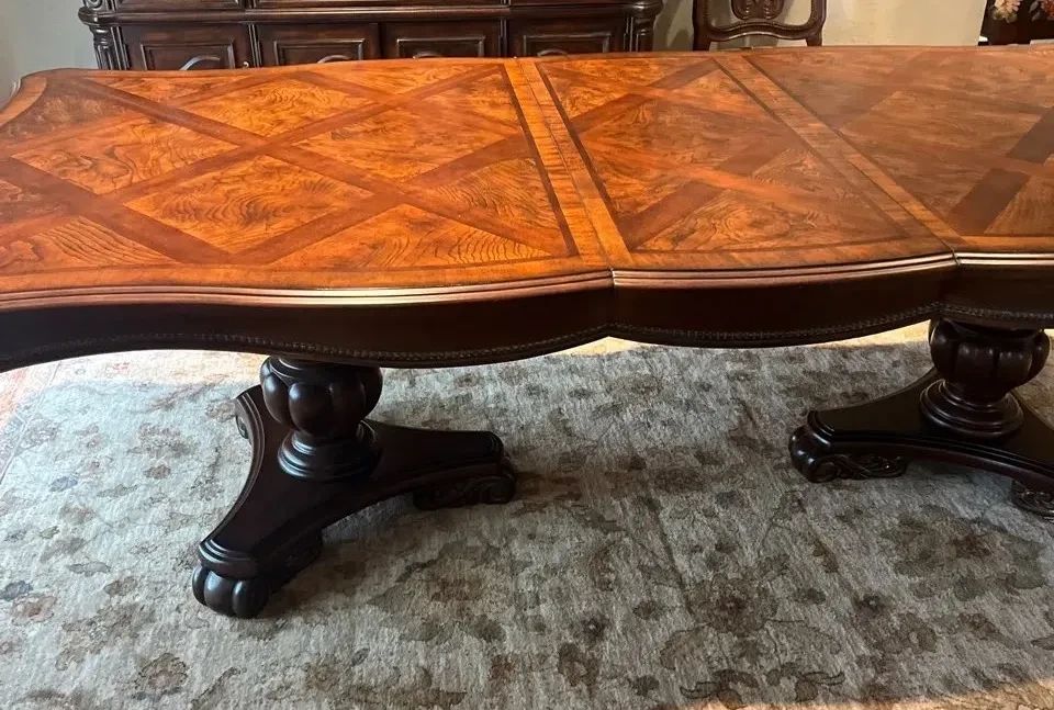 A.R.T. Formal Dining Table 82 x 47 2 18 Inch Leaves