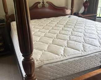 King Size 4 Poster Bed Wood w Carved Post Sleep Number