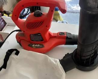 Black  Decker Leafhog Blower and Vac