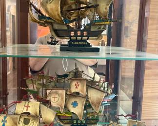 VINTAGE SHIP DECOR