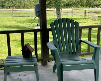 ADIRONDACK STYLE PLASTIC CHAIR, PATIO SIDE TABLE