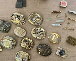 HOUSTON LIVESTOCK SHOW BELT BUCKLES, KNIVES