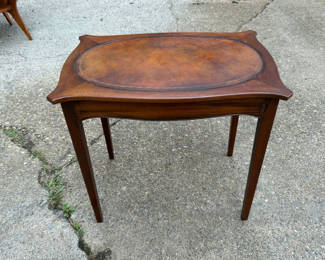 Lot 11: Kittinger Leather Top End Table Buffalo NY 