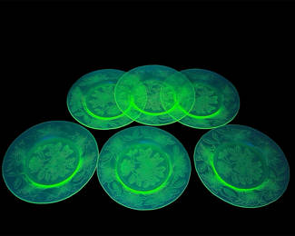 Lot 5: Green Uranium Glass Plates 