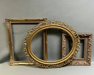 Lot 8: A Group of Ornate Picture Frames 