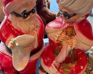 Mr & Mrs Claus banks