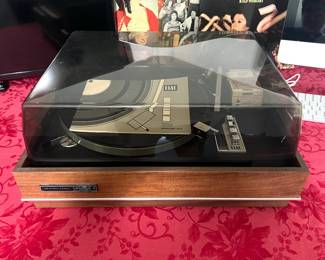 Elac Turntable