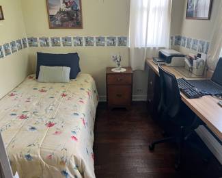 Single bed pillows, and quilt