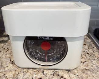 Vintage Terraillon BA22 Kitchen Scale