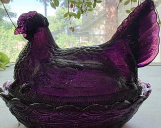 Purple Glass Chicken Hen on Nest Candy Dish