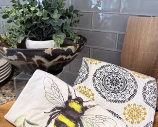 Bumblebee and Mandala Print Kitchen Towels