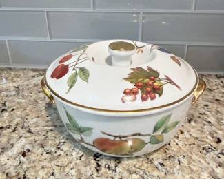 Royal Worcester Evesham Gold Porcelain Casserole Dish with Fruit Motif