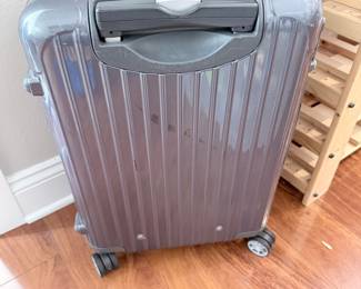 Rimowa Salsa Air Cabin Multiwheel