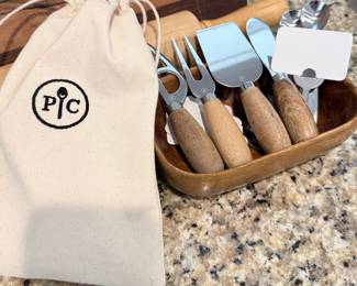 Pampered Chef Cheese Knife Set with Bag