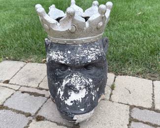Gorilla with Crown Planter