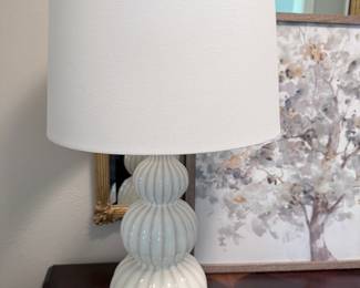 Safavieh Corina White Ceramic Gourd Table Lamp with White Drum Shade