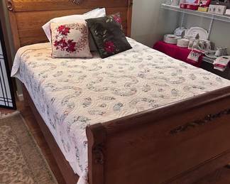 Matching full size oak antique bed