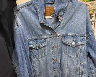 Levis