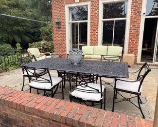 Woddard Patio Table and Chairs - Like NEW