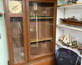 Vintage clock and ships