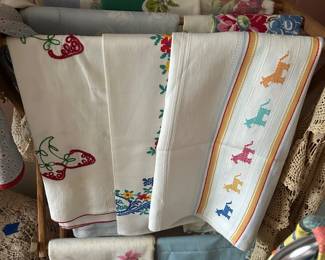 Vtg Tablecloths