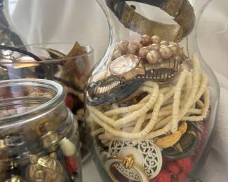 Jewelry jars 