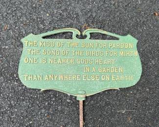 004 castirongardenplaquestakenearergod